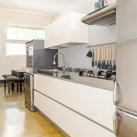 Tuscany Crossroad Apartment